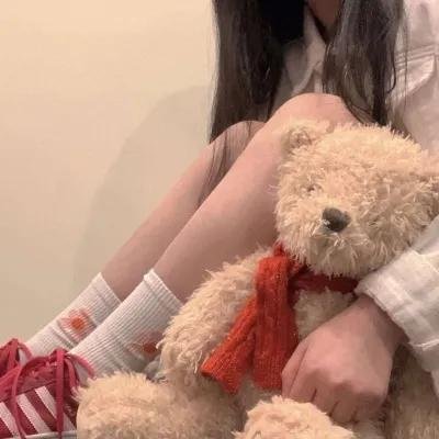 当红男星旧照被扒，全网玩梗，整整一周引热议